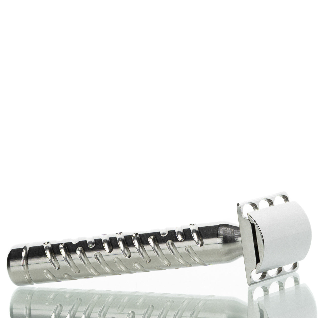 the-goodfellas-smile-styletto-v2-rasierhobel-edelstahl-closed-comb image 3