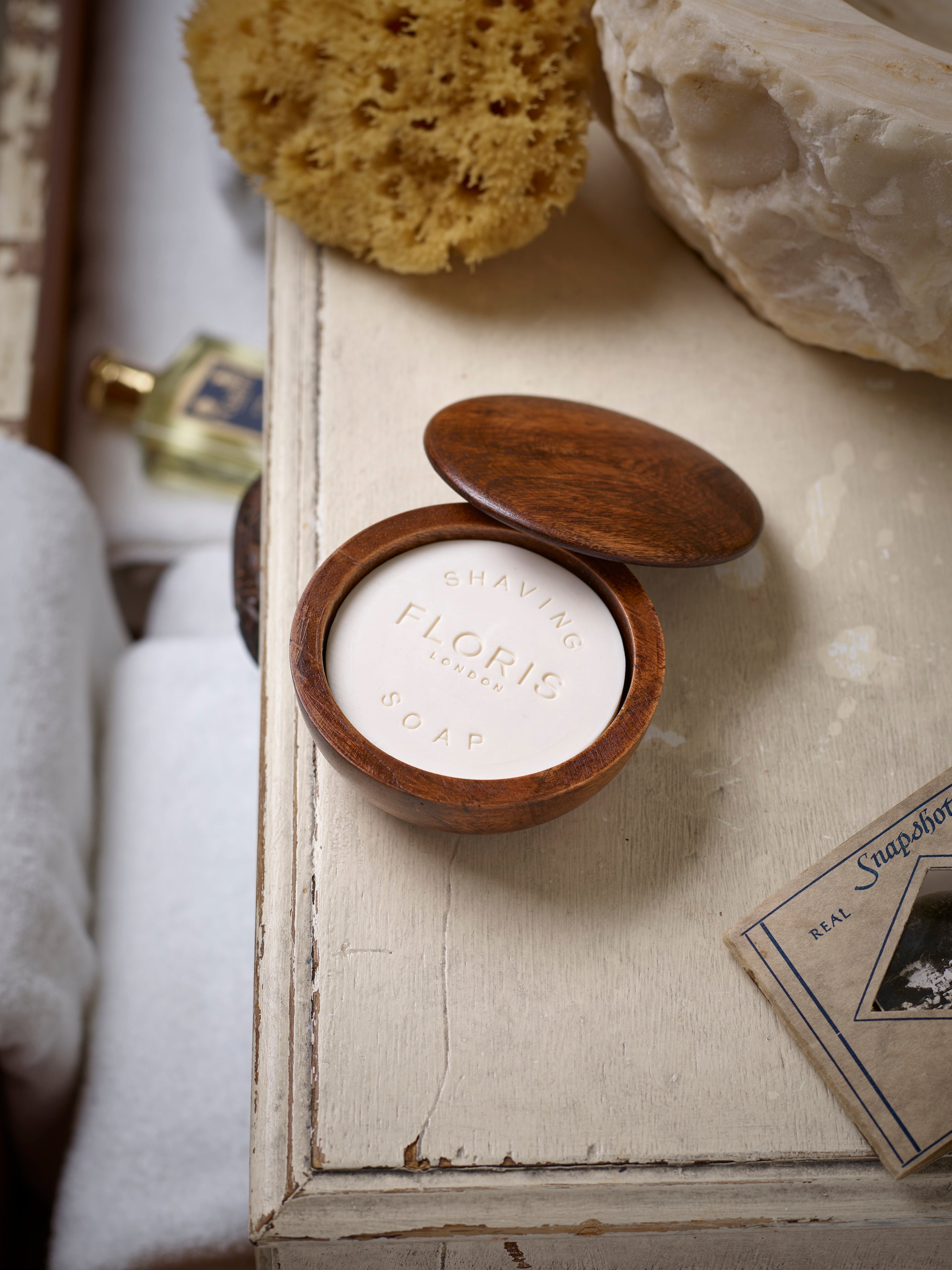 floris-london-no-89-rasierseife-holzschale-100g-sheabutter image 3