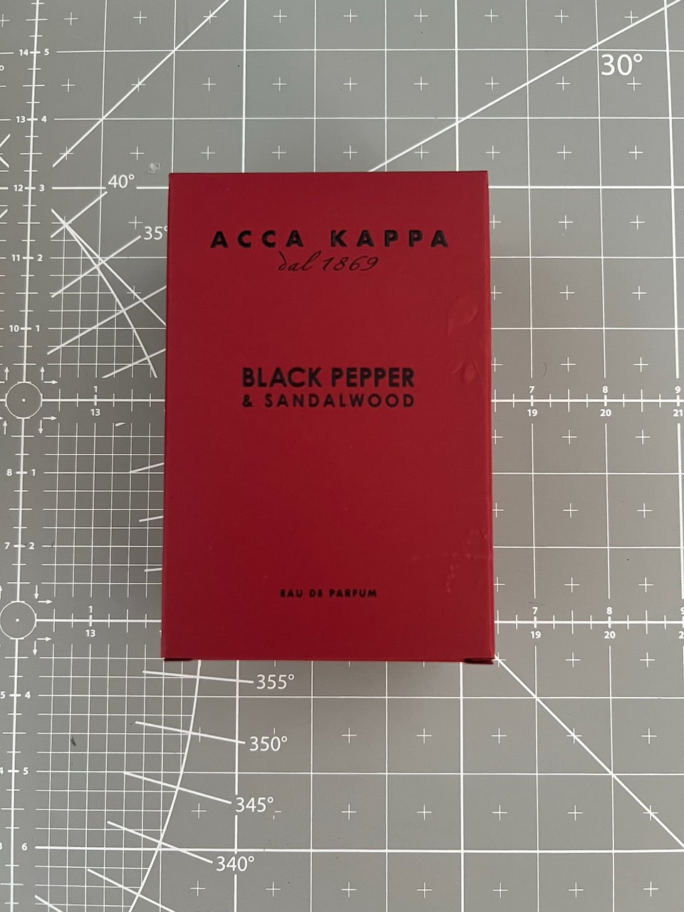 acca-kappa-black-pepper-sandalwood-eau-de-parfum-b-ware image 8