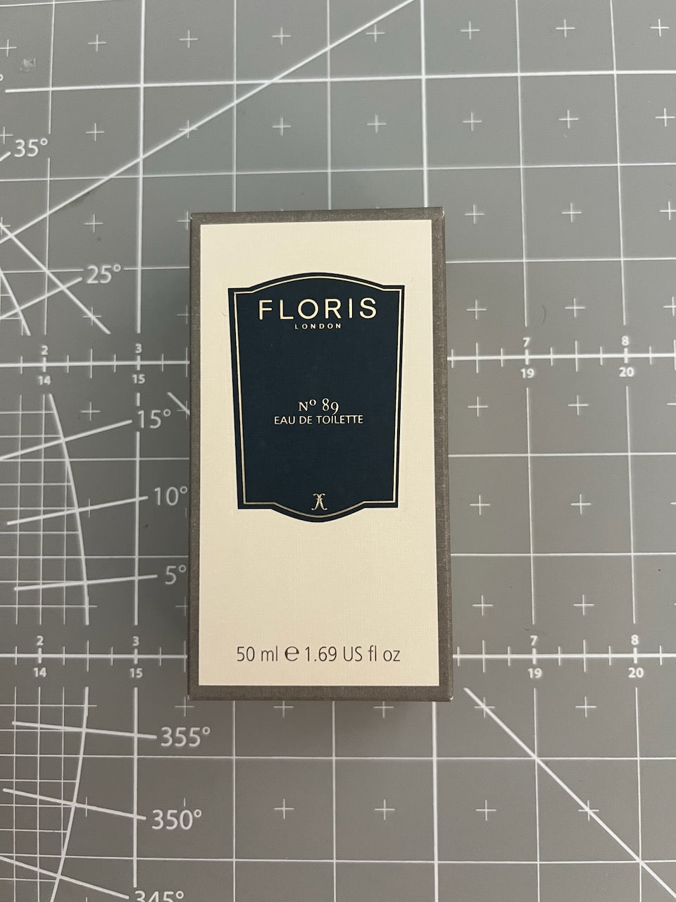 floris-no-89-eau-de-toilette-holzig-100ml-b-ware image 6