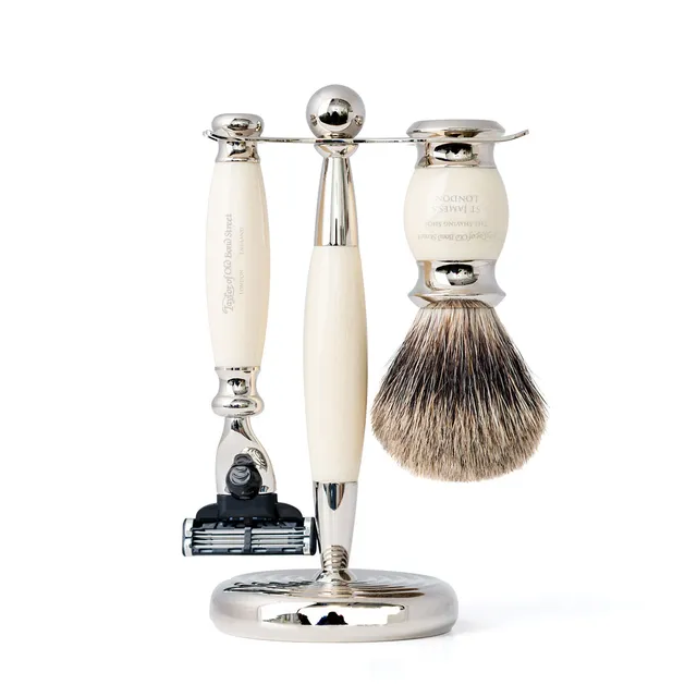 taylor-of-old-bond-street-sandalwood-edwardian-rasierset-schwarz image 1