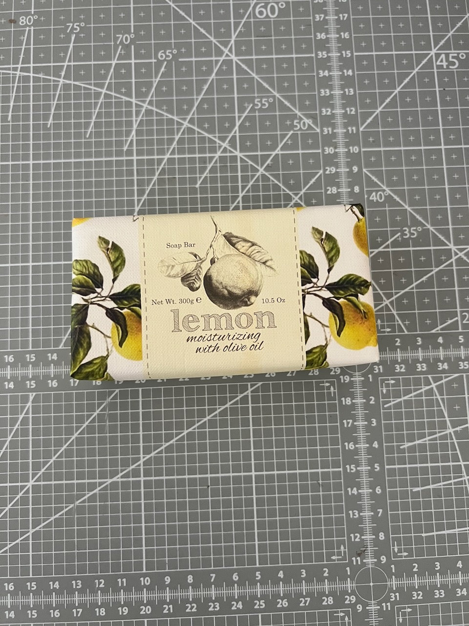 saponificio-varesino-lemon-olive-oil-seife-300g-2 image 3