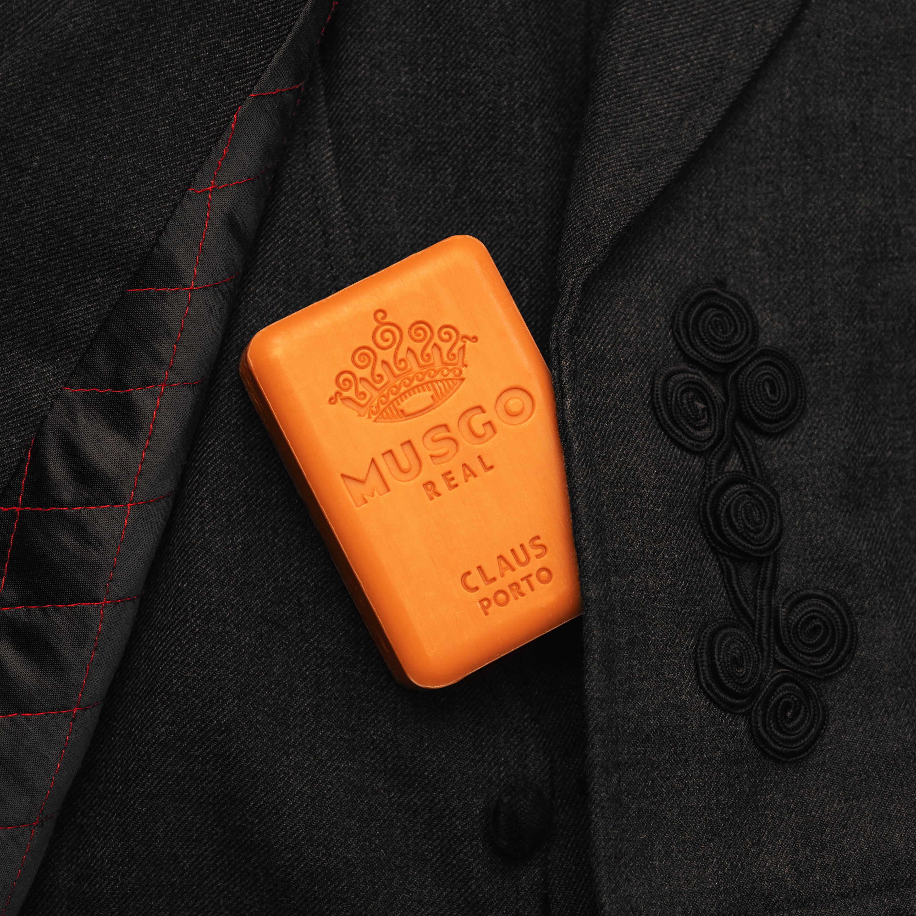 musgo-real-puro-sangue-k-rperseife-leder-vanille-160-g image 2
