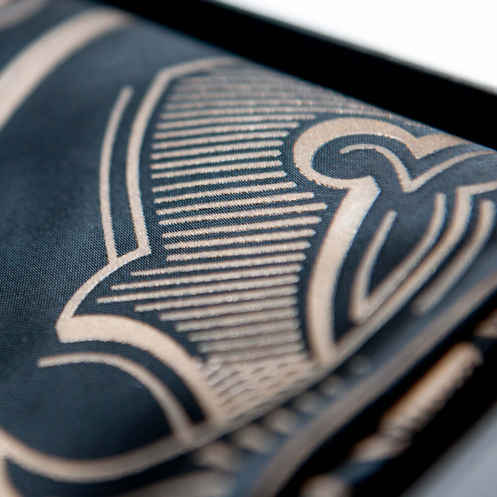 captain-fawcett-accessories-friseurumhang-satin-schwer-schwarz image 5