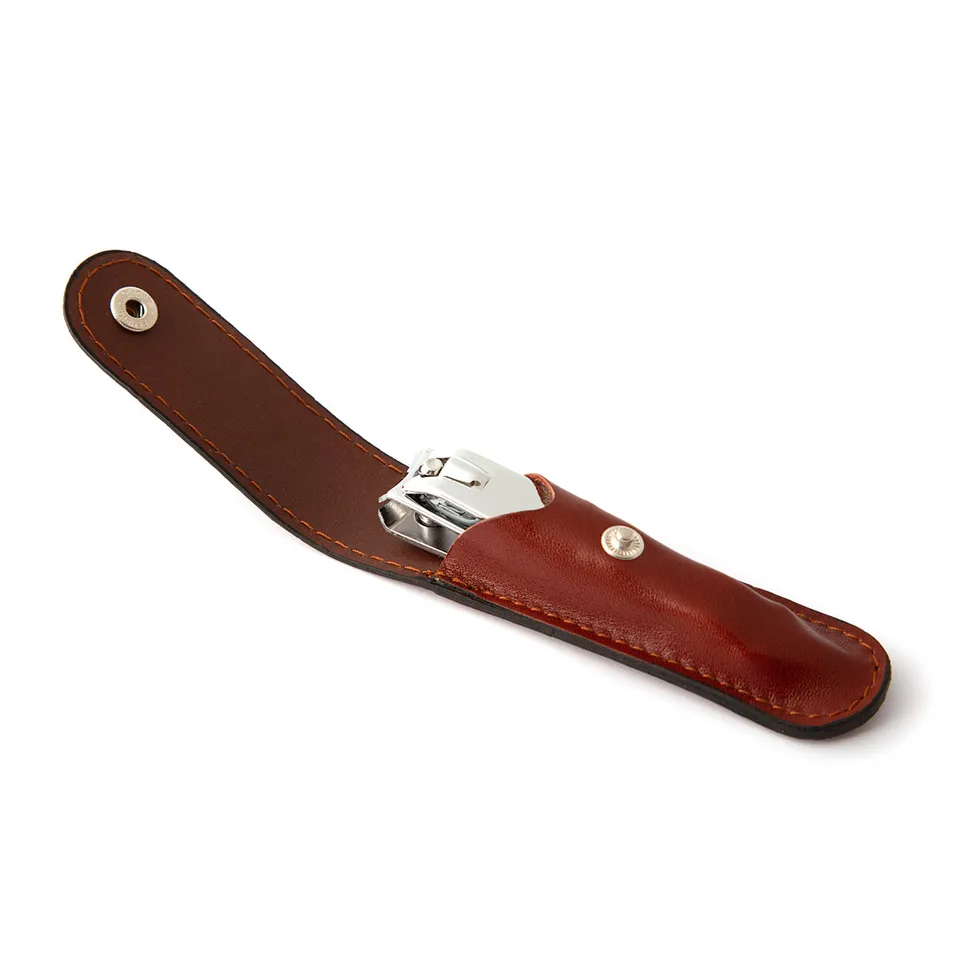 taylor-of-old-bond-street-jermyn-street-nagelfeile-und-nagelknipser-set-im-leder image 1